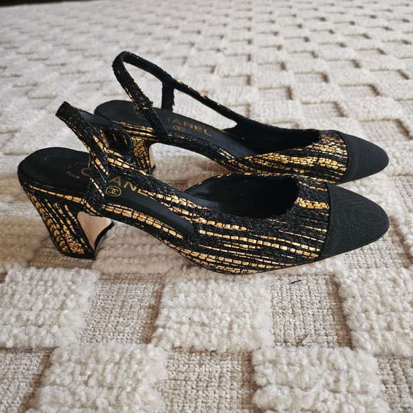 Chanel Women's Slingback Heels Black & Gold sizr EU 38 US 7.5 - Picture 1 of 13